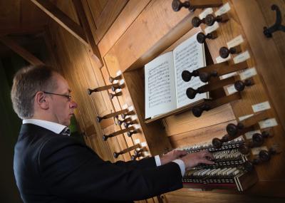 Luc Ponet is al meer dan tien jaar een pionier van de orgelmuziek en orgelcultuur in ­Leuven en bij uitbreiding in Vlaanderen. © Paul Mellaart