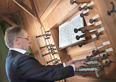 Luc Ponet is verheugd met de vernieuwde interesse in het orgel. © Paul Mellaart