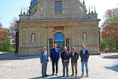 Van links naar rechts: Toon Osaer, Manu Claes, Luc Van Hilst, Simon de Merode en Michaël Hanne. © Filip Ceulemans