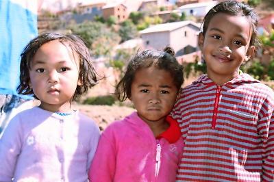 Een glimlach van een kind motiveert Malagasy elke dag opnieuw. © Malagasy vzw