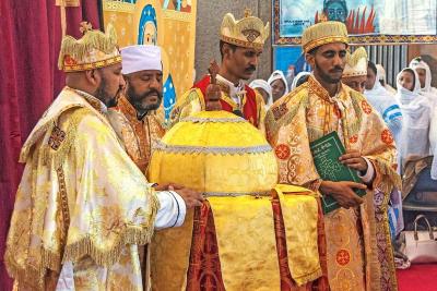 Christelijke gemeenschappen van buitenlandse origine, zoals de Ethiopisch-orthodoxe, zijn vaak erg kleurrijk. © Brandpunt 23