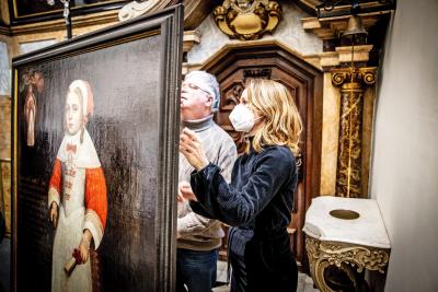 Het schilderij komt in de Sint-Godelieveabdij in Brugge tot zijn recht. © Thomas De Boever