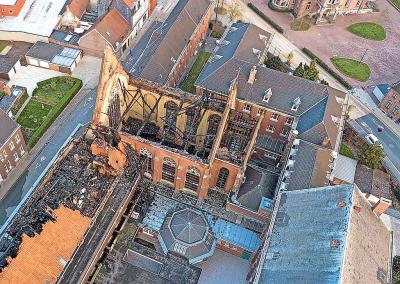 Vooral de kapel van het klooster liep indrukwekkende schade op. © Noël Maes