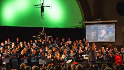 Meer dan honderd zangers namen deel aan Twinkeling ter gelegenheid van vijftigjarige bestaan van Solied. © Jan Dumoulin
