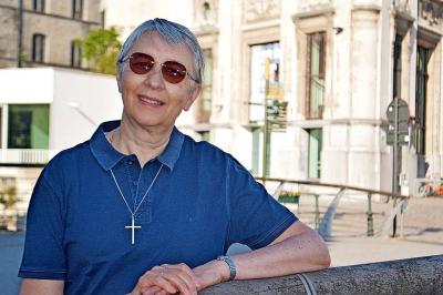 Zuster Joëlle Vanhoeck: „Religieuzen zijn nog meer dan anders aangewezen op elkaar.” © Bertrand Goethals