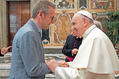 Emmanuel Van Lierde interviewde de paus voor de tweede maal. © Vatican Media