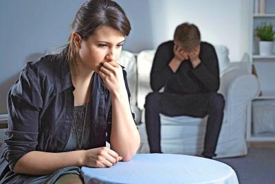 Een echtscheiding verwerken is een rouwproces. Bij lotgenoten ontdek je dat je niet alleen staat met je pijn. © Shutterstock