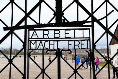 Paus Benedictus XVI gebruikte het concentratiekamp als beeld voor de hel. © Belga Image