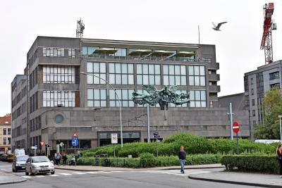 Het postgebouw is een combinatie van hedendaagse en klassieke schoonheid. © Jan De Muynck