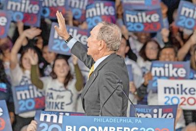 De Amerikaanse miljardair Mike Bloomberg gooit zijn fortuin in de strijd om het presidentschap. Neemt hij het weldra op tegen president Donald Trump, die andere miljardair? © Belga Image