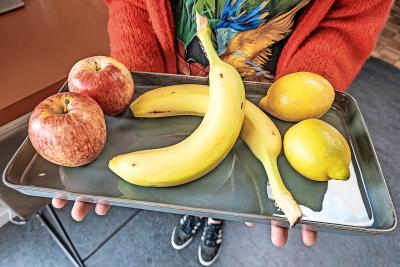 Appel, banaan, citroen. Zelfs fruit kunt u in alfabetische volgorde leggen. © Luk Vanmaercke