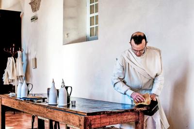 Voor wie intreedt in een abdij is materiële zaken opgeven niet het moeilijkste. © Belga Image