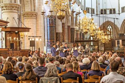 Het Huelgas Ensemble zal tijdens dit festival polyfone missen zingen van Josuin de Prez. © Melle Meivogel/AMUZ