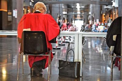 Bij oordelen denken velen meteen aan de rechtbank, maar eigenlijk behoort oordelen tot ons dagelijks leven. © Belga Image