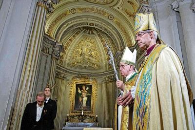 De anglicaanse aartsbisschop en de paus, hier als collega-bisschoppen. © Belga Image