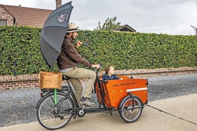 In de verkoop van de cargobike of de bakfiets zit nog rek op de fietsenmarkt. © Luk Vanmaercke