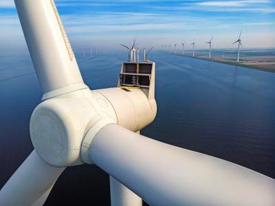 De elektriciteitsproductie door wind hangt sterk af van de weersomstandigheden. © Belga Image